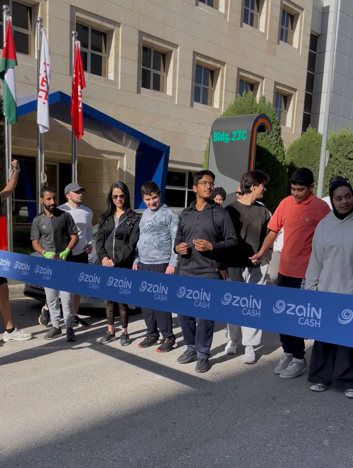 زين كاش راعي التكنولوجيا المالية لماراثون دعم أطفال طيف التوحد