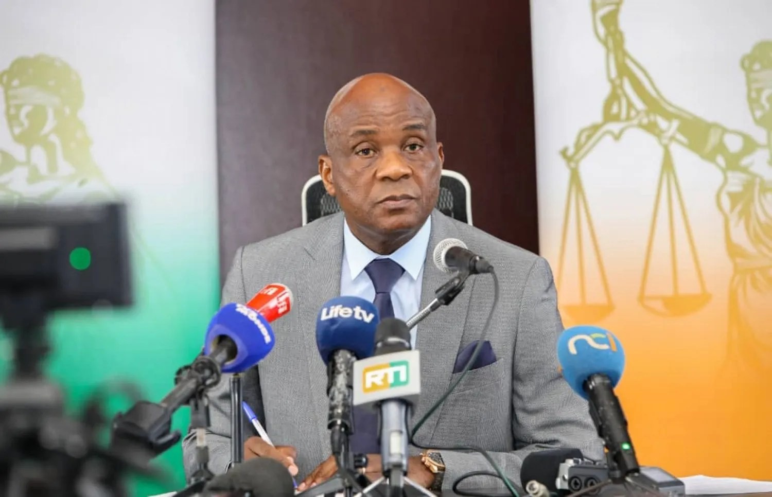 صورة حول : السلطة العسكرية في غينيا بيساو تعزز سيطرتها على القضاء بإجراءات مثيرة للجدل السلطة العسكرية في غينيا بيساو تعزز سيطرتها على القضاء بإجراءات مثيرة للجدل