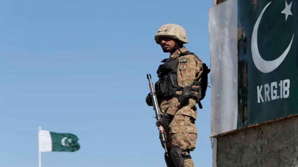 مقتل 6 جنود باكستانيين في هجوم مسلح بشمال غرب البلاد