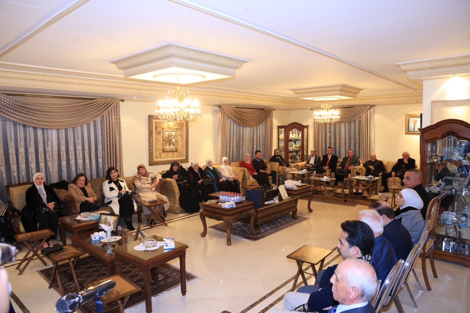 ديوان الباشا الملكاوي يحتضن تكريم سيّدات ملكاويات مُتميّزات عربياً وعالمياً / مصوّر