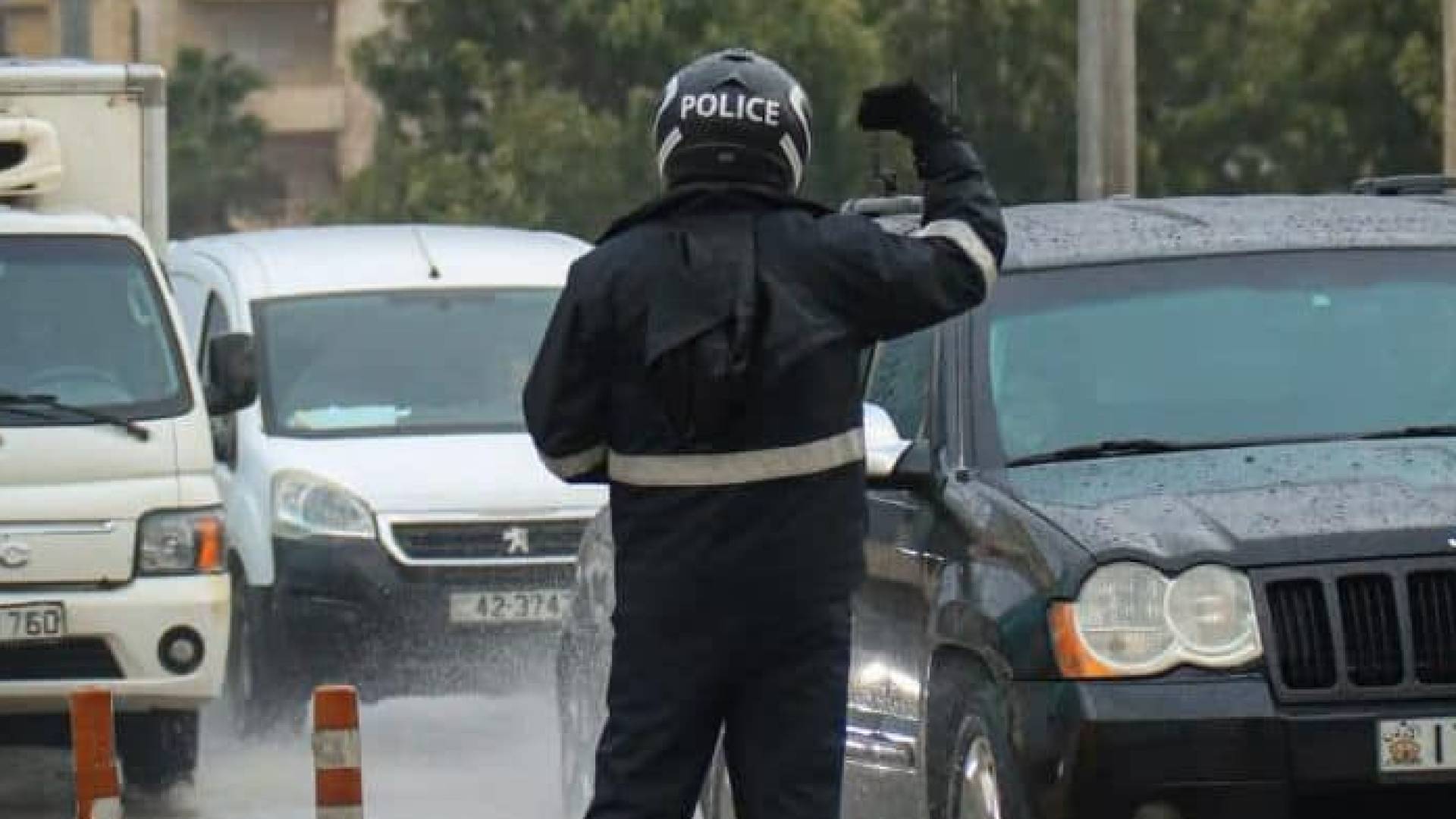 مديرية الأمن العام تحذر من أخطار السيول وحالة الطقس