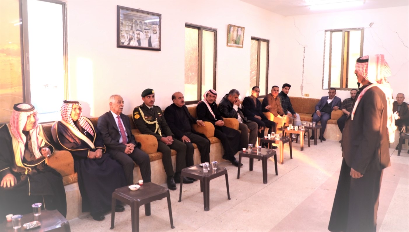 *مندوبا عن الملك وولي العهد. العيسوي يعزي عشيرتي الفايز والزين*