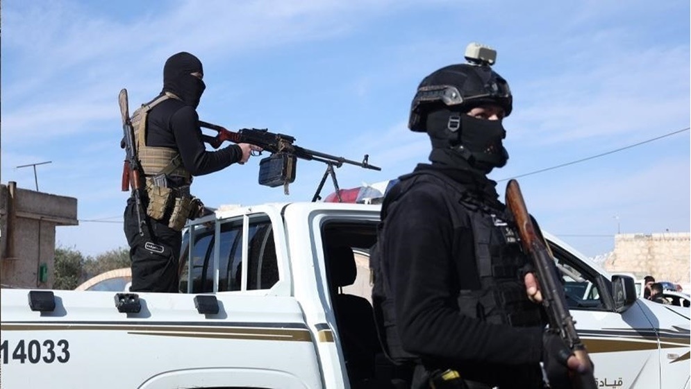 الداخلية السورية تقبض على متهم بجرائم حرب وأنشطة إجرامية