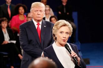 ترامب يكشف سبب كبح هجومه على كلينتون: احترامًا لميلانيا