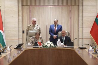 القوات المسلحة الأردنية و"البوتاس العربية" توقّعان اتفاقية جديدة لتوسيع نطاق إزالة الألغام في منطقة الامتياز الجنوبية