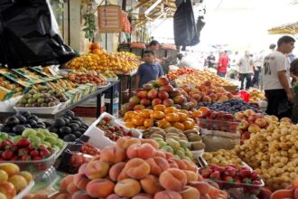 مقتل شاب على يد صاحب محل خضار بالأزرق