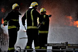 إصابتان وأضرار مادية جراء حريق محطة مياه بكفر يوبا “فيديو “