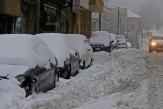 عاجل | اضطرابات جوية قوية وأمطار غزيرة وثلوج تضرب دولاً عربية بهذا الموعد ..