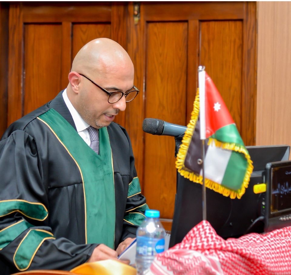 وائل العيسة يحصل على الدكتوراة في فلسفة إدارة الأعمال بتقدير امتياز