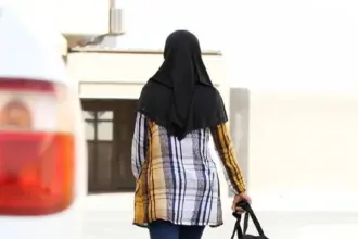 هيئة الإعلام تحذّر من نشر إعلانات الخادمات دون التحقق من التراخيص