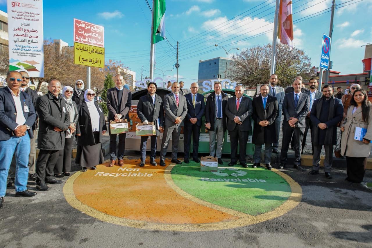 بالصور .. امانة عمّان تطلق مشروع إدارة النفايات الصلبة في سوق السلطان