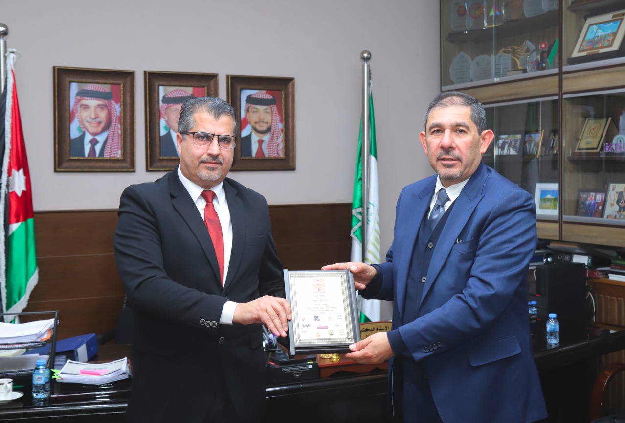 جامعة البترا ومعهد الدراسات المصرفية يوقعان مذكرة تعاون لتعزيز تدريب الطلبة
