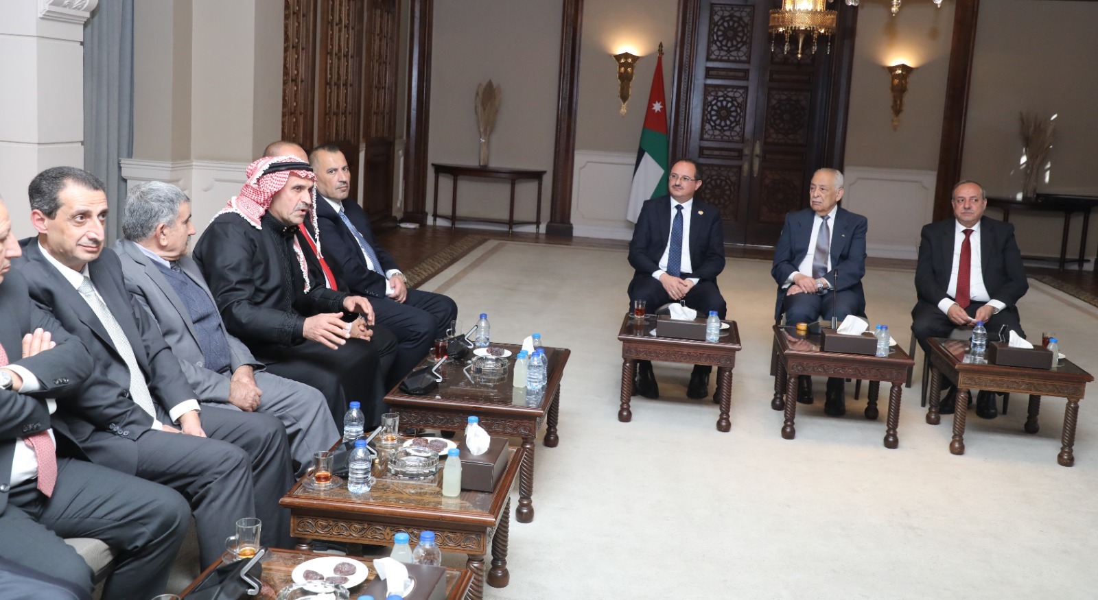 صورة حول : عاجل | العيسوي: الأردن يمضي بثقة بقيادته الهاشمية ومسارات التحديث ركيزة قوة الدولة عاجل | العيسوي: الأردن يمضي بثقة بقيادته الهاشمية ومسارات التحديث ركيزة قوة الدولة