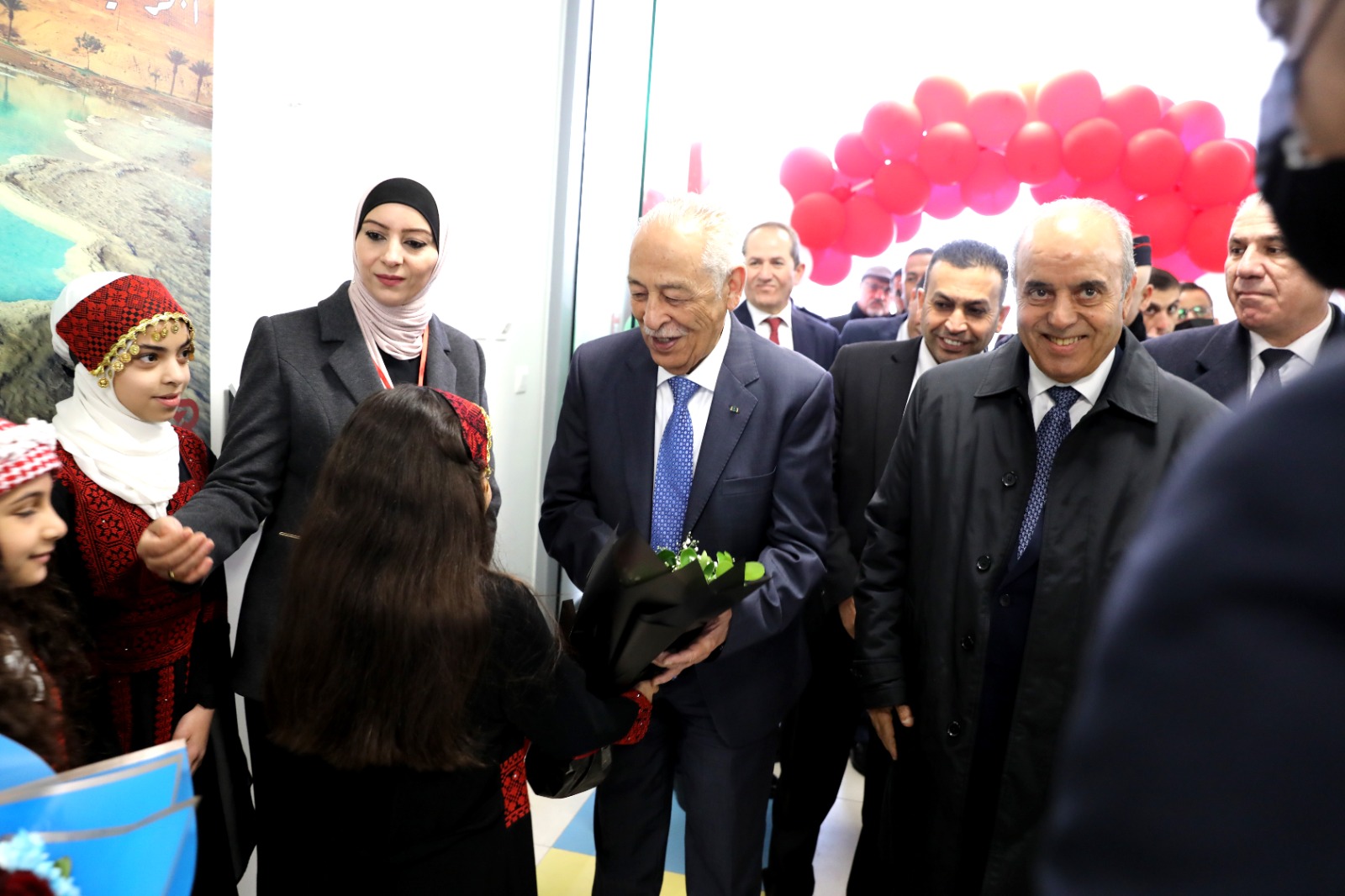 العيسوي يفتتح مدرستي حي المطار الثانوية المختلطة واليادودة الثانوية للبنين النموذجيتين