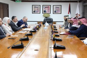 الأردن وقطر يبحثان تعزيز التعاون الاقتصادي في الصناعة والطاقة وإعادة الإعمار