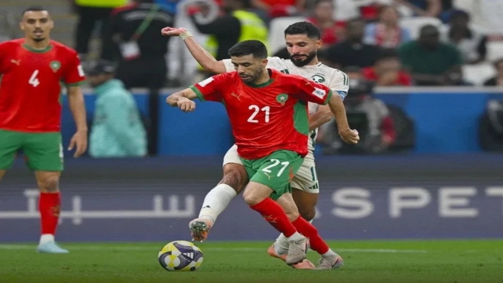 المغرب يخطف صدارة المجموعة ويبلغ ربع نهائي كأس العرب