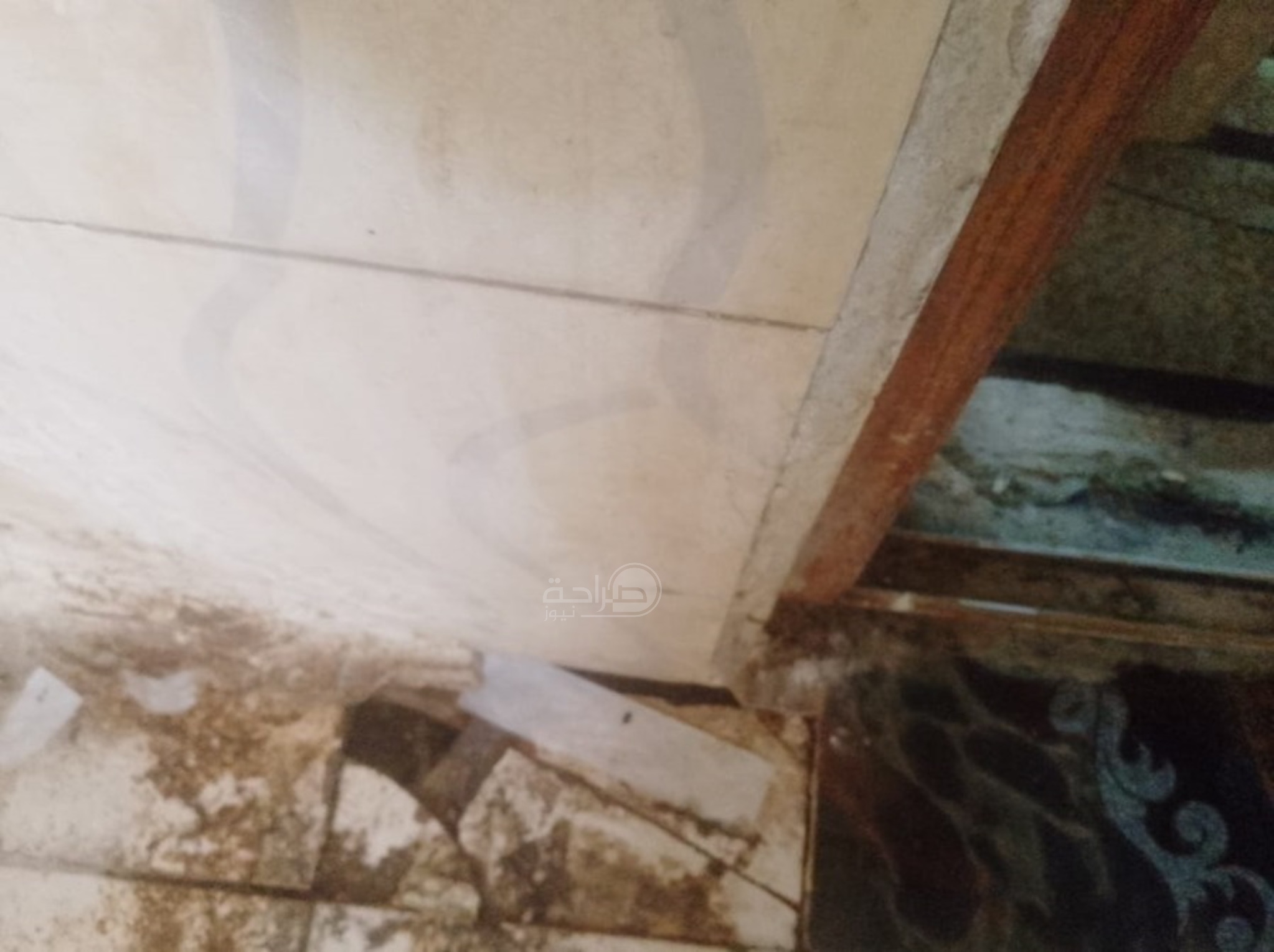 عاجل | فئران ورائحة مجاري وتردي مساكن أئمة المساجد… والصمتٌ يعم خوفاً من العقاب في جرش ..صور