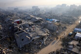 استشهاد 5 فلسطينيين في هجوم إسرائيلي على مدرسة في غزة