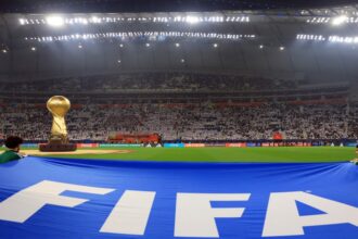 الجزائر والإمارات في مواجهة حاسمة بربع نهائي كأس العرب