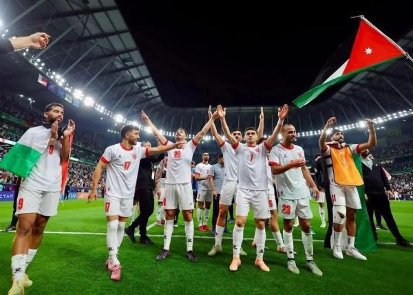 صورة حول : الصفدي يهنئ النشامى والمغرب بعد نهائي كأس العرب الصفدي يهنئ النشامى والمغرب بعد نهائي كأس العرب