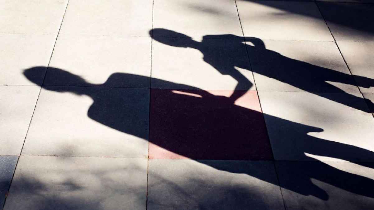 صورة حول : سقوط جدة وحفيدها من مبنى قيد الإنشاء يودي بحياتهما سقوط جدة وحفيدها من مبنى قيد الإنشاء يودي بحياتهما