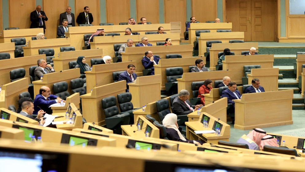 صورة حول : مجلس النواب يوافق على موازنة 2026 بعجز يتجاوز 2.1 مليار دينار مجلس النواب يوافق على موازنة 2026 بعجز يتجاوز 2.1 مليار دينار