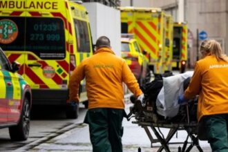 ارتفاع إصابات الإنفلونزا في إنجلترا يضغط على المستشفيات