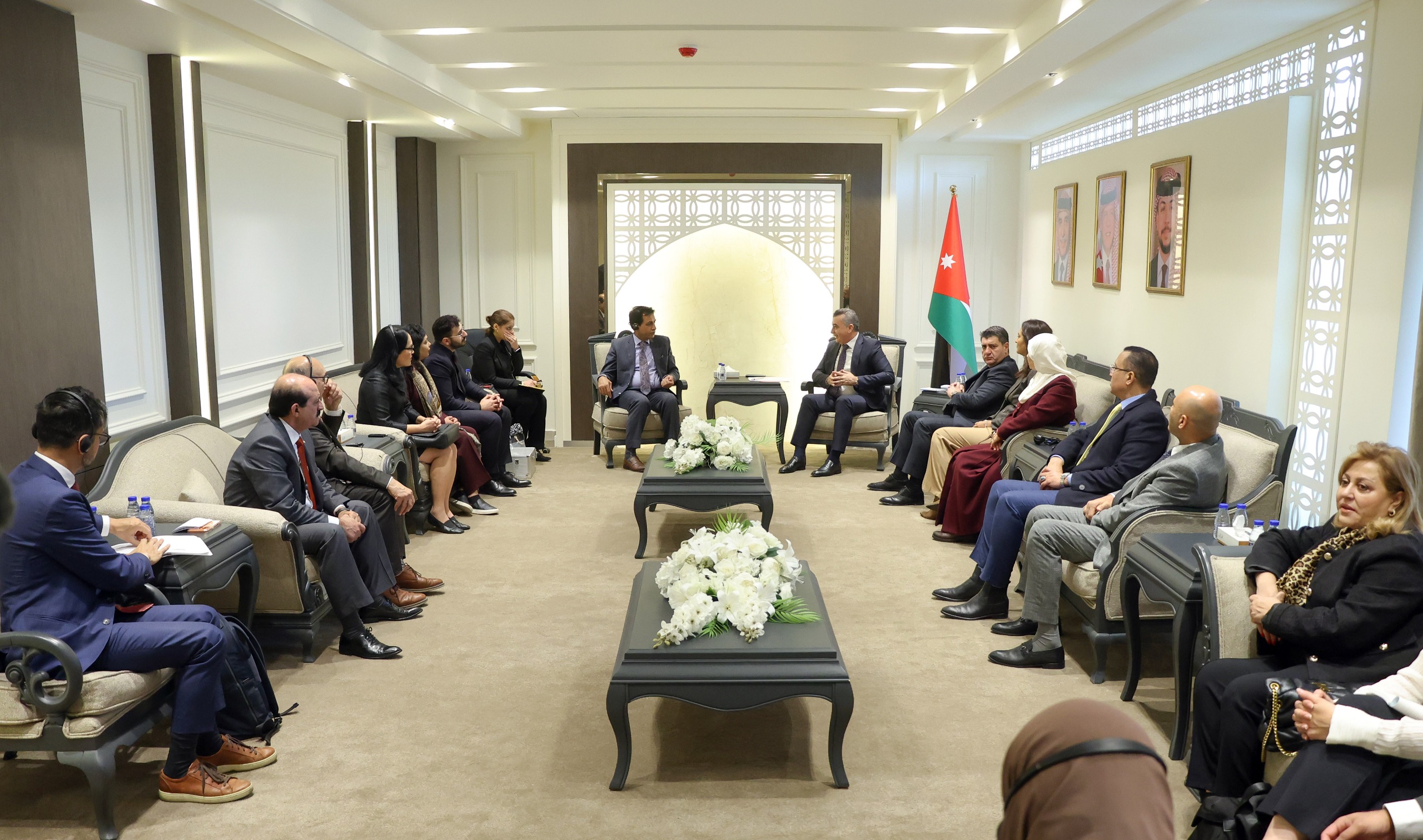 صورة حول : " الخارجية النيابية"خلال لقاء وفدا كندي الاردن يضطلع بدور محوري في إحلال السلام " الخارجية النيابية"خلال لقاء وفدا كندي الاردن يضطلع بدور محوري في إحلال السلام