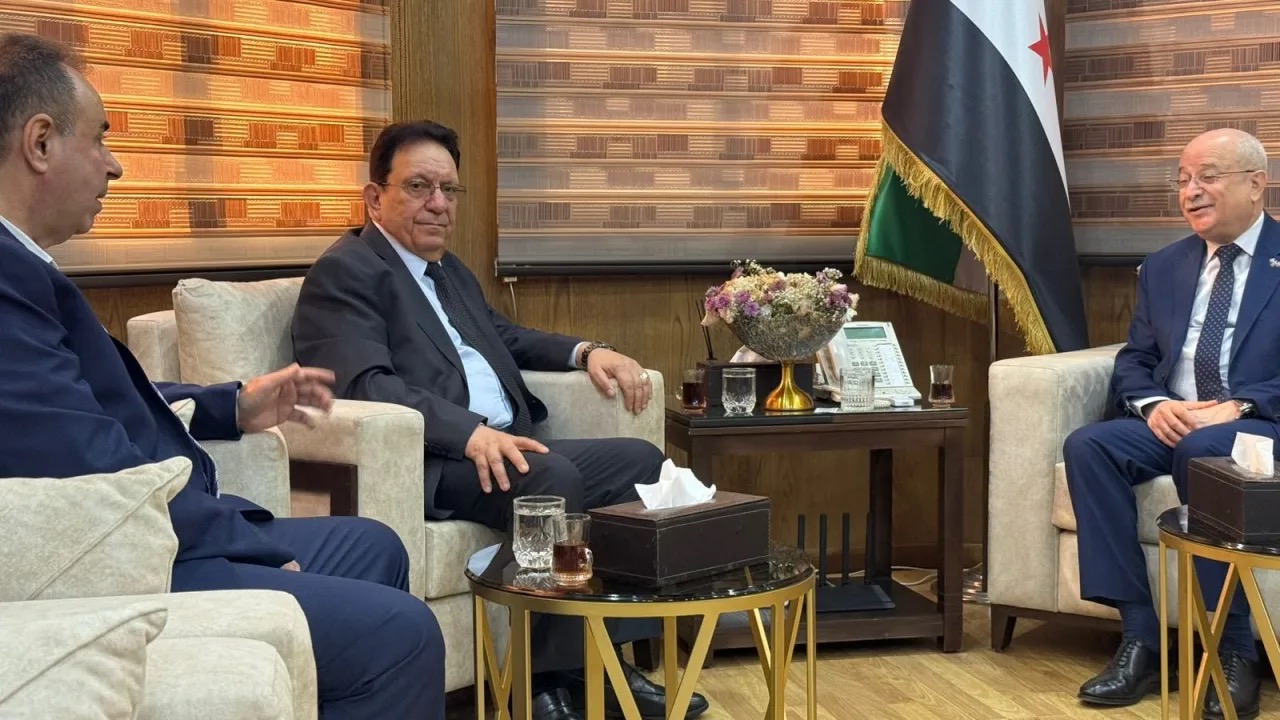 وزير النقل السوري يبحث تعزيز التعاون العربي مع الاتحاد العربي للنقل البري