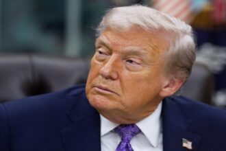 ترامب يعلن بدء ضربات لاعتراض شحنات مخدرات قادمة من فنزويلا