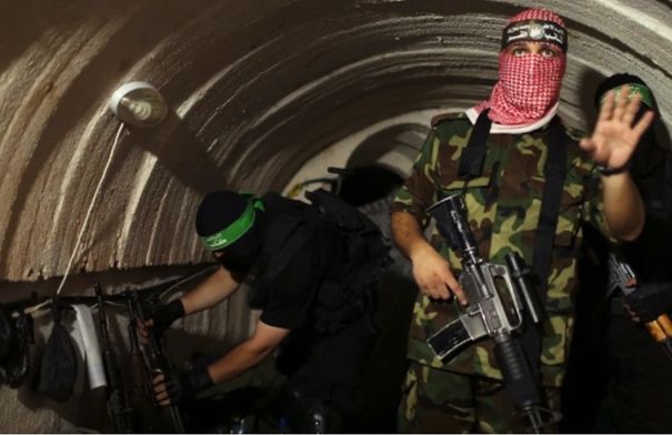 حماس تنجو بمقاتلين من أنفاق رفح وسط حصار إسرائيلي