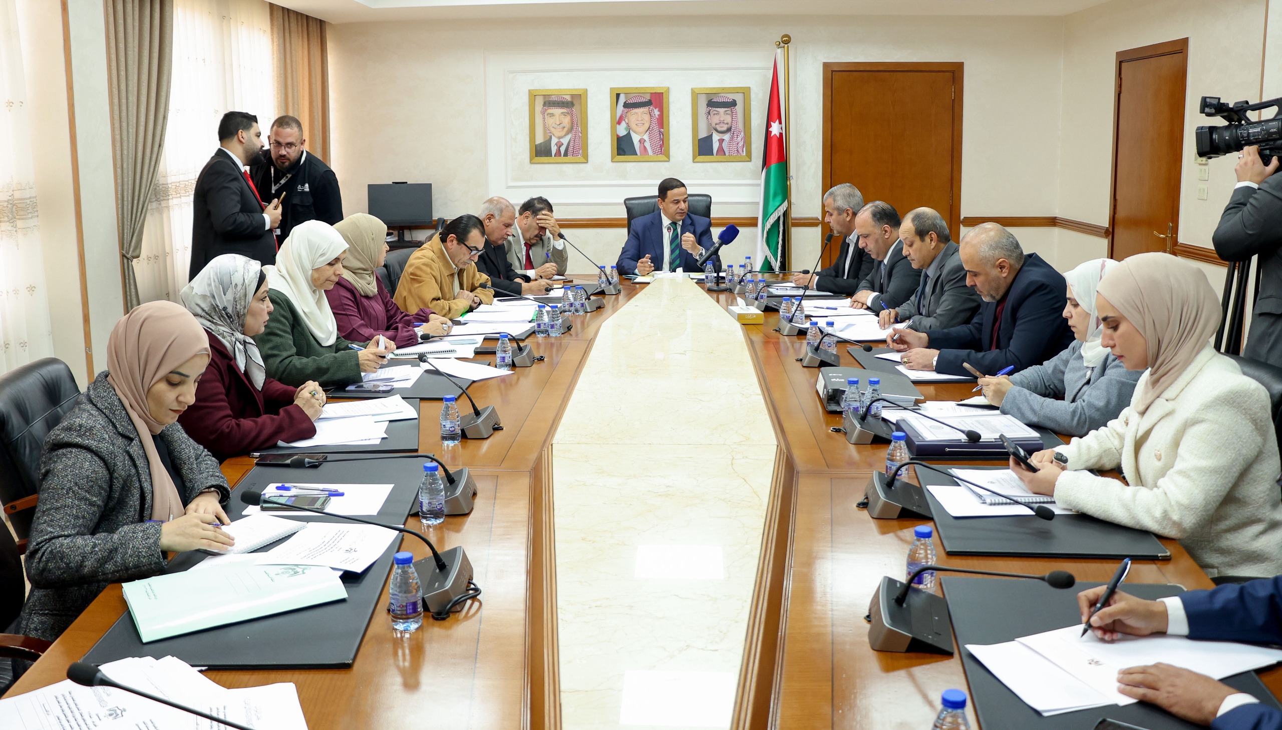 جلسة ساخنة للجنة الطاقة النيابية خلال مناقشة قانون استغلال النحاس والذهب