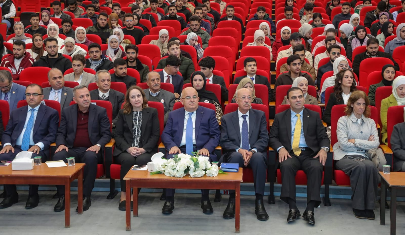 صورة حول : الجامعة الهاشمية تعقد جلسة نقاشية حول العنف ضد المرأة الجامعة الهاشمية تعقد جلسة نقاشية حول العنف ضد المرأة