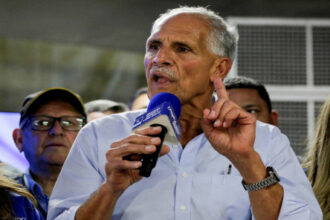 نصري عصفورة يتصدر سباق رئاسة هندوراس بعد فرز 34% من الأصوات