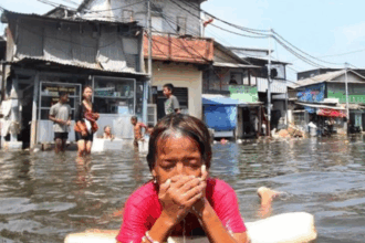 ارتفاع عدد ضحايا الفيضانات في إندونيسيا إلى 631