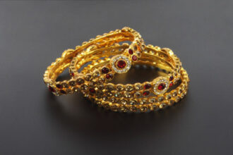 انخفاض أسعار الذهب بالسوق المحلي اليوم