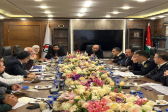 بحث متطلبات القطاع الصناعي في حرة الزرقاء