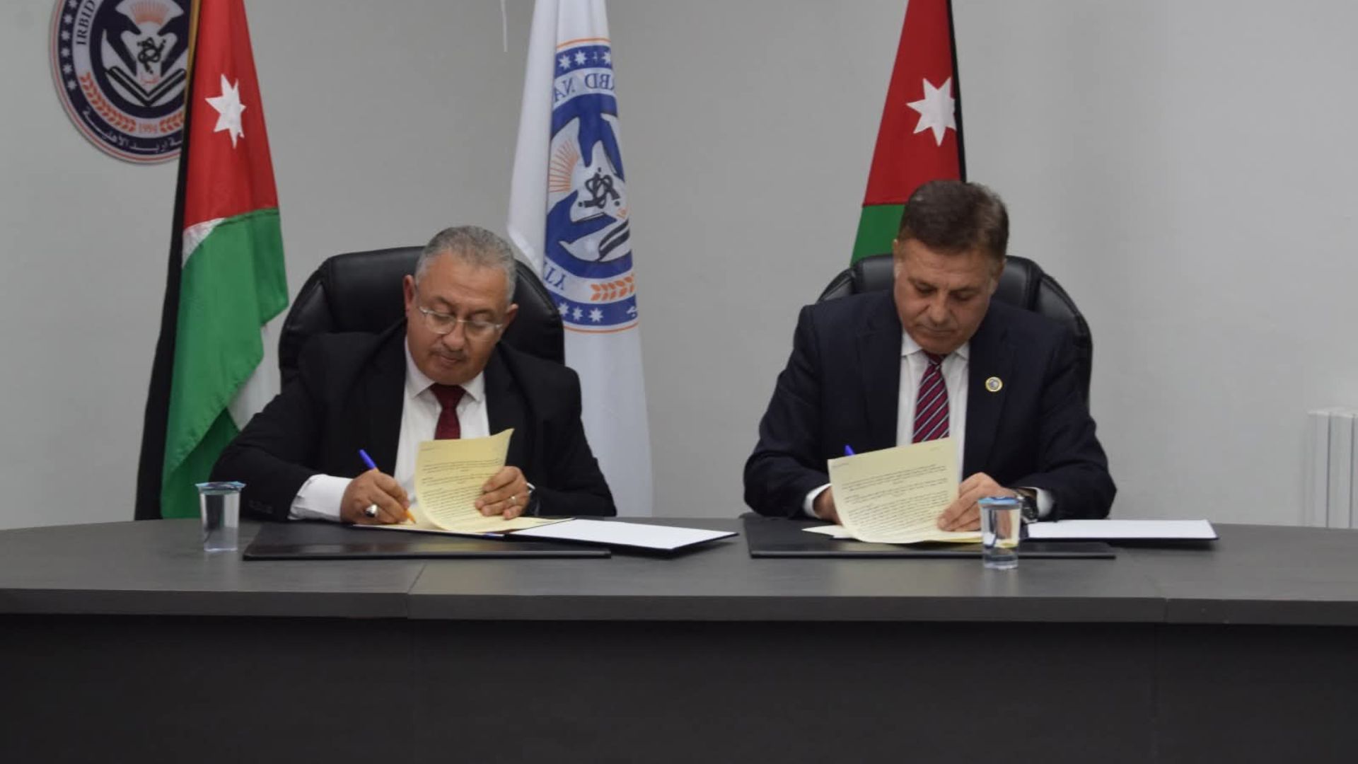 مذكرة تفاهم بين إربد الأهلية والمركز الوطني للبحث والتطوير