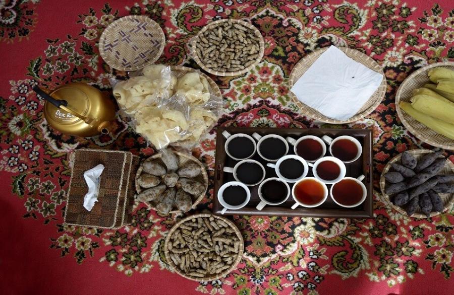 صورة حول : دراسة: شرب الشاي يعزز صحة العظام لدى كبار السن بينما الإفراط في القهوة قد يضر بها دراسة: شرب الشاي يعزز صحة العظام لدى كبار السن بينما الإفراط في القهوة قد يضر بها