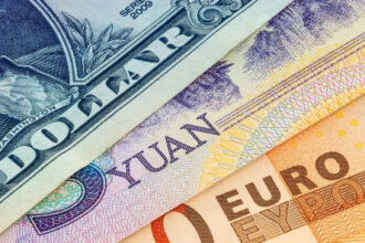 انخفاض سعر الدولار مع توقعات خفض الفائدة