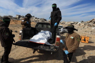 إسرائيل تؤكد هوية جثة مستلمة من حماس