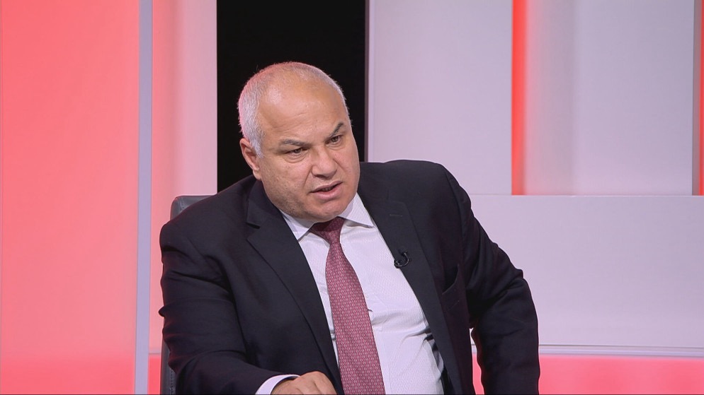 صورة حول : العمل تحذر من استغلال العمالة الهاربة: شبهات الاتجار بالبشر تثير القلق العمل تحذر من استغلال العمالة الهاربة: شبهات الاتجار بالبشر تثير القلق