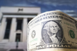 التضخم الأميركي يرتفع إلى 2.8% في سبتمبر ويتجاوز هدف الفيدرالي