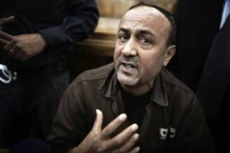 مكالمة إسرائيلية تهز عائلة البرغوثي وتثير الشكوك حول سلامته