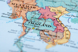 تجدد القتال يشعل الحدود التايلاندية–الكمبودية ويسقط مزيداً من الجنود