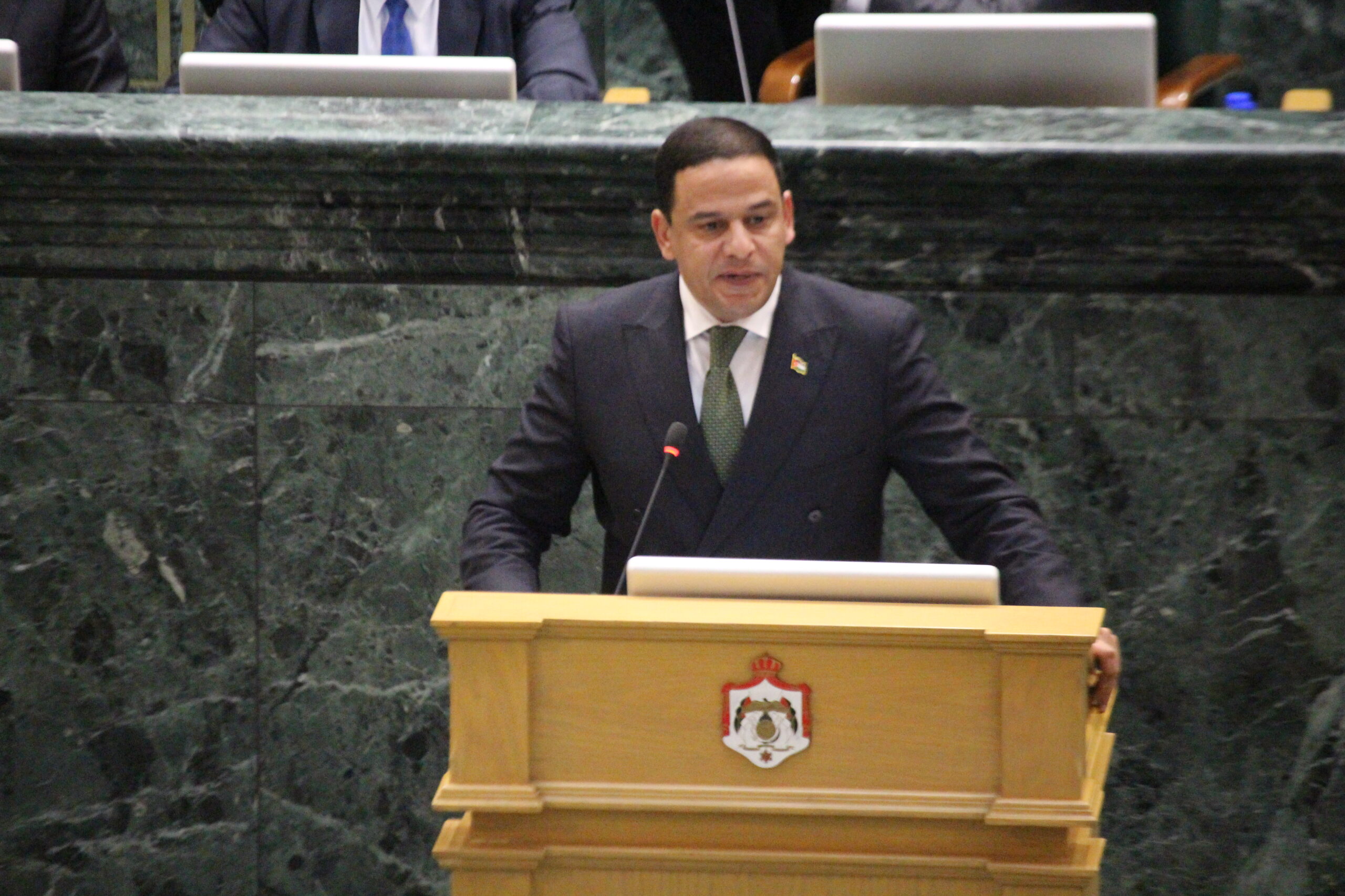 صورة حول : النائب أيمن أبو هنية: الموازنة الحالية تحتاج إلى نهج اقتصادي جديد النائب أيمن أبو هنية: الموازنة الحالية تحتاج إلى نهج اقتصادي جديد