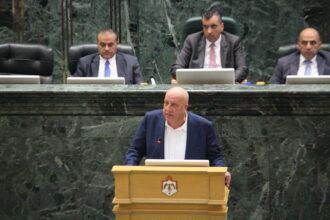 النائب رائد الرباع يحجب الثقة عن الموازنة ويطالب بتحسين الخدمات في الزرقاء والرصيفة