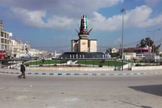 محافظ الزرقاء يتفقد استعدادات الرصيفة لمواجهة الحالة الجوية