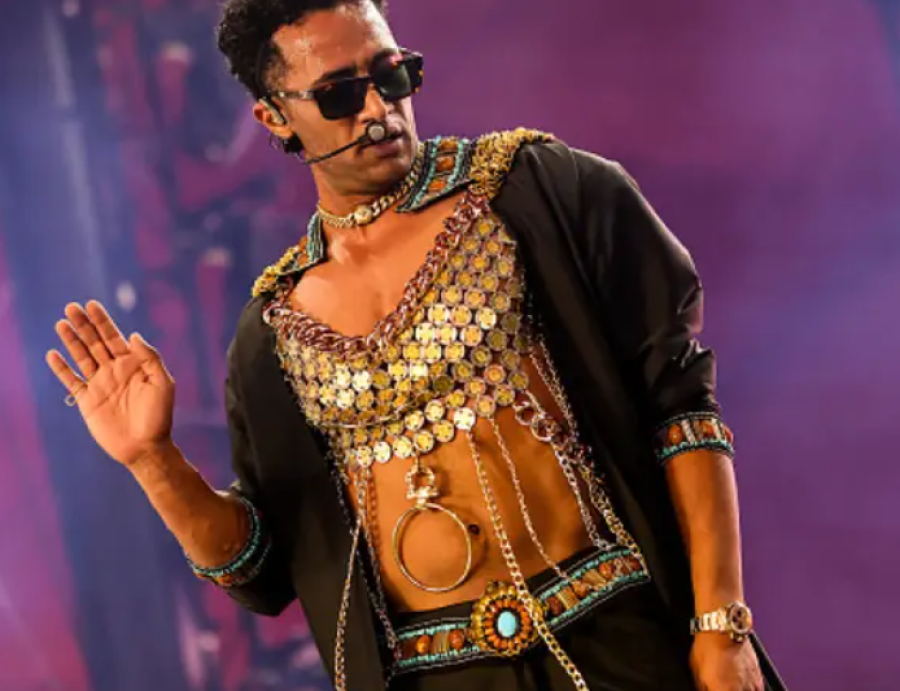 صورة حول : محمد رمضان يوضح جدل إطلالته في كوتشيلا ويؤكد تصميمه مصري بالكامل محمد رمضان يوضح جدل إطلالته في كوتشيلا ويؤكد تصميمه مصري بالكامل