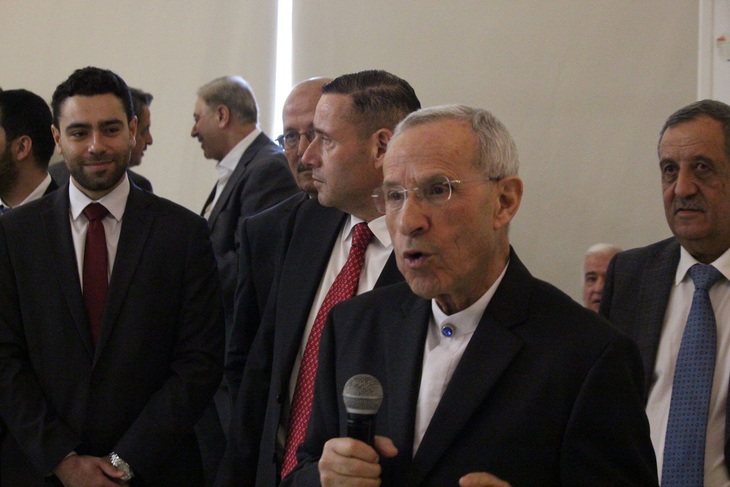 صورة حول : بالفيديو والصور.. العجلوني يُقري بمناسبة زفاف نجله المهندس زيد بالفيديو والصور.. العجلوني يُقري بمناسبة زفاف نجله المهندس زيد